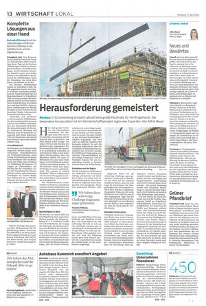 Zeitungsartikel über die Anlieferung von Sandwichpaneelen von Profiltec bei Hof Engelhardt